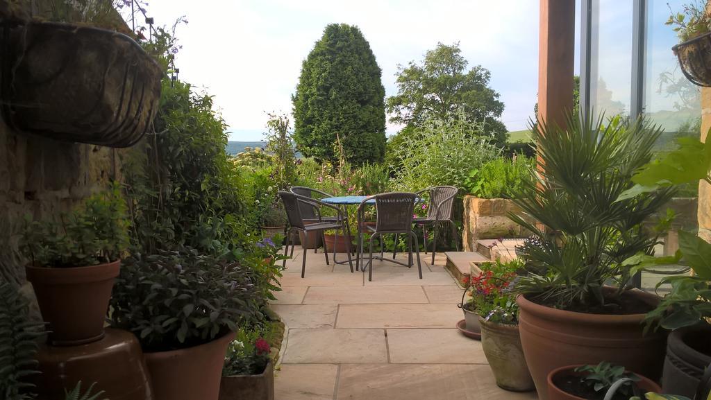Thorpe Green House Vegetarian Bed & Breakfast Робин-Худс-Бей Экстерьер фото